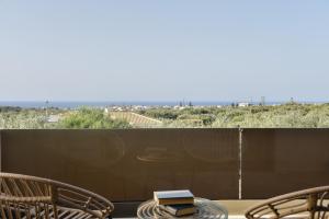 Balkón alebo terasa v ubytovaní Sea View Private Pool Villa Katrin