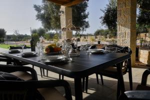 Reštaurácia alebo iné gastronomické zariadenie v ubytovaní Sea View Private Pool Villa Katrin