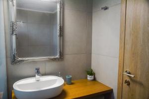 Kúpeľňa v ubytovaní Sea View Private Pool Villa Katrin