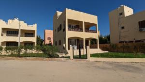 Το κτήριο όπου στεγάζεται  η βίλα