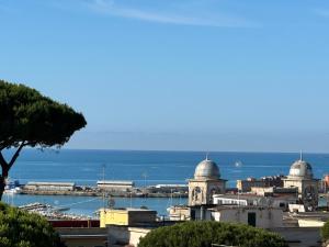 Ein allgemeiner Meerblick oder ein Meerblick von des Bed & Breakfasts aus