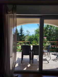 Gallery image of BalatUniversum Apartmanhouse in Révfülöp