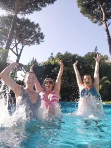 Der Swimmingpool an oder in der Nähe von BUBA BnB SUPERIOR