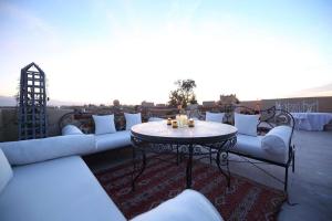 Posezení v ubytování Riad Oum h&N B&B