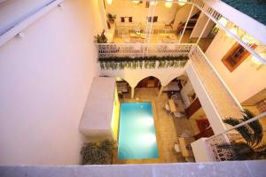 Bazén v ubytování Riad Oum h&N B&B nebo v jeho okolí