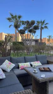 Posezení v ubytování appartement beau rivage pied dans leau + 46 fotografií