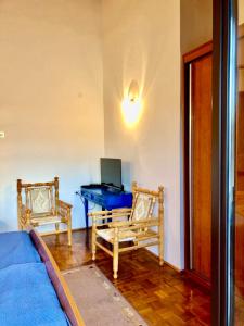 TV a/nebo společenská místnost v ubytování Apartment Aida + 28 fotografií