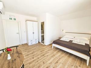 Posteľ alebo postele v izbe v ubytovaní Apartment Balota - Moreška-4 by Interhome