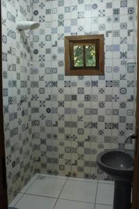 Koupelna v ubytování Casa da Rua do Coreto do Capão + 25 fotografií