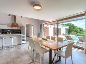 Η κουζίνα ή μικρή κουζίνα στο Villa Luna Bianca by Interhome +44 φωτογραφίες