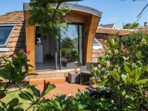 Zahrada ubytování Chalet Dôme du Ponant by Interhome