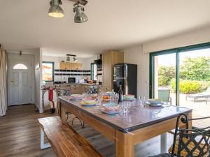 Η κουζίνα ή μικρή κουζίνα στο Holiday Home Ty Man by Interhome
