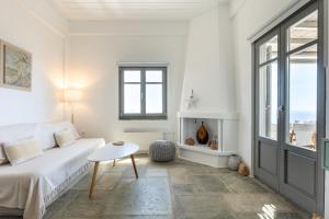 Posteľ alebo postele v izbe v ubytovaní Avra House Kythnos