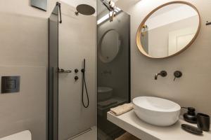 Kúpeľňa v ubytovaní Avra House Kythnos + 37 fotografií