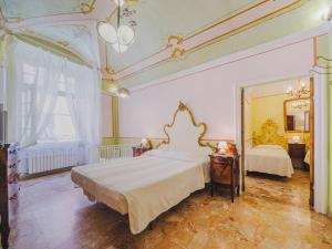 Ένα ή περισσότερα κρεβάτια σε δωμάτιο στο Apartment Silent Bay Historical by Interhome