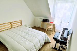 Μια τηλεόραση ή/και κέντρο ψυχαγωγίας στο Maison moderne à Baden