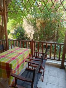 Балкон или терраса в Garden View home in Makri