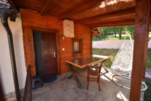 Ein Patio oder anderer Außenbereich in der Unterkunft Mijatov Konak