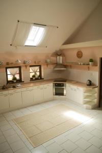 Cucina o angolo cottura di Apartmán u Zámku Jindřichův Hradec