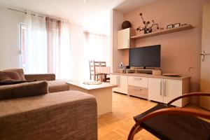 Μια τηλεόραση ή/και κέντρο ψυχαγωγίας στο Apartment Paula