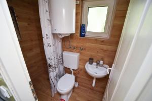 Ein Badezimmer in der Unterkunft Mijatov Konak