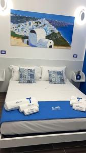 B&B Santorini客房内的一张或多张床位
