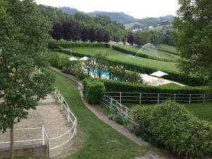 Bazén v ubytování B&B Il Quadrifoglio nebo v jeho okolí