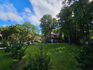 Κήπος έξω από το Namukas Karklėje