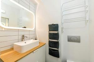 Bilik mandi di Skylight Room!