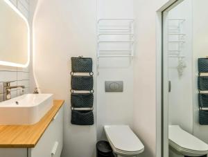 Bilik mandi di Skylight Room!
