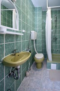 Koupelna v ubytování Double Room Biograd na Moru 4305a