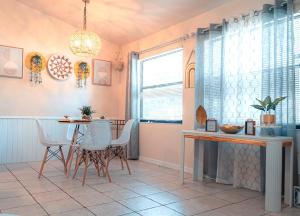 Gallery image of Gainesville Charm- Cozy, Comfortable, Convenient in Gainesville