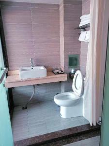 A bathroom at Juli Boutique Hotel