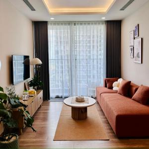 Gallery image of Yên home - 2Brd lake view homestay Onsen Ecopark in HÆ°ng YÃªn