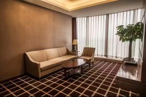 Area soggiorno di Royal Century Hotel Shanghai