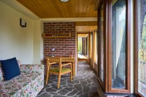 Istumisnurk majutusasutuses Seegreen Lodges