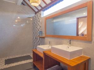 Kúpeľňa v ubytovaní CoCo Breeze Spa Hotel