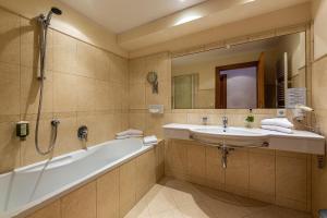 Koupelna v ubytování Hotel Gletscherblick