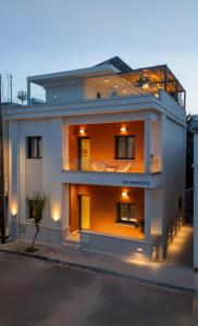 Tòa nhà nơi biệt thự tọa lạc