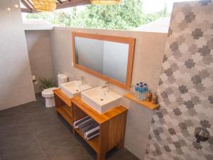 Kúpeľňa v ubytovaní CoCo Breeze Spa Hotel