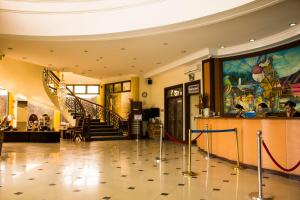 Vstupní hala nebo recepce v ubytování Crown Royale Hotel
