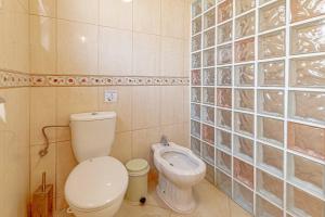 A bathroom at Villa Victoria With Heated Pool
