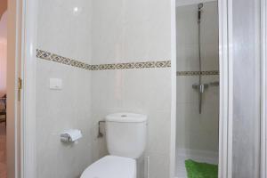 A bathroom at Amazing View Apt By Dream Homes Tenerife