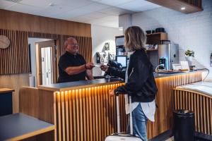 Hosté ubytování Ädelfors Hotell & Konferens