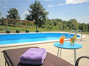 Πισίνα στο ή κοντά στο Apartment in Sveti Petar u umi