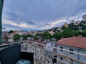Nespecifikovaný výhled na hory nebo výhled na hory při pohledu z apartmánu
