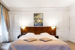 Voodi või voodid majutusasutuse J5 Hotels Helvetie & La Brasserie toas