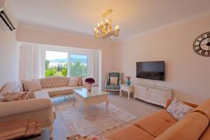 Μια τηλεόραση ή/και κέντρο ψυχαγωγίας στο Villa Belis
