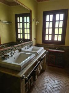 Imagen de la galería de Andalusian Guesthouse Java with privat Pool, en Mairena del Aljarafe