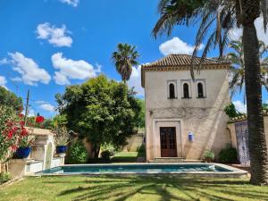 Imagen de la galería de Andalusian Guesthouse Java with privat Pool, en Mairena del Aljarafe